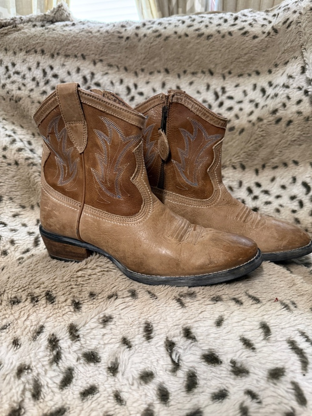 Ariat Tan-Brown Leather Western Cowboy Boots